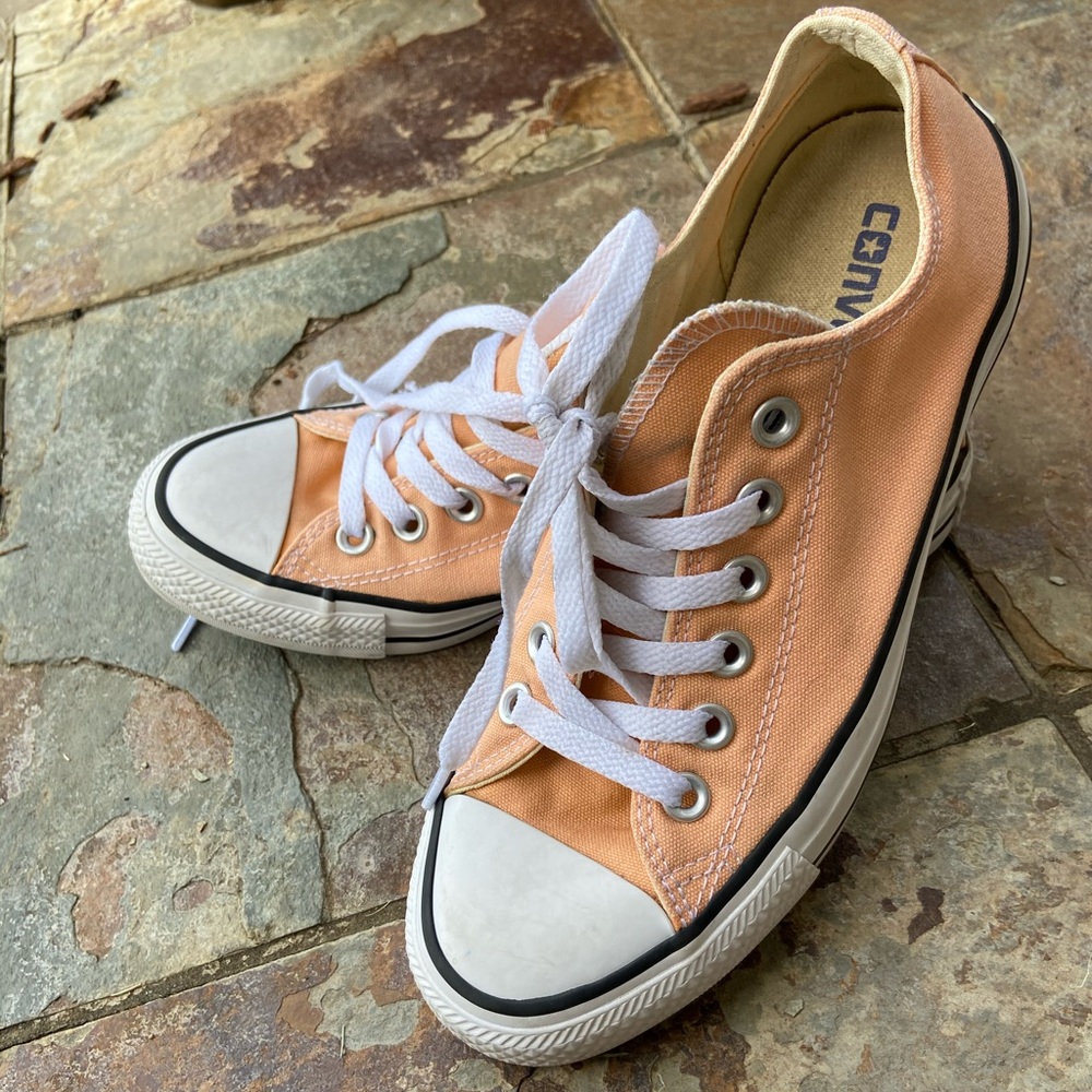 Converse All Stars. Low top